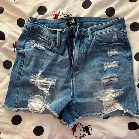 ripped denim shorts - Picture 1 of 3